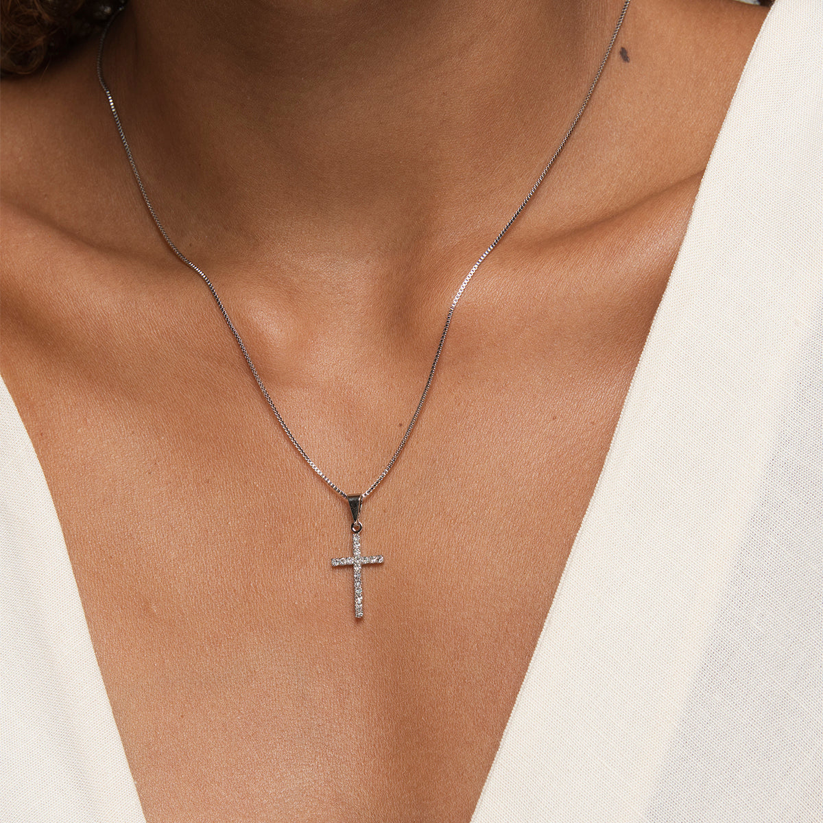 Priscila Cross Necklace